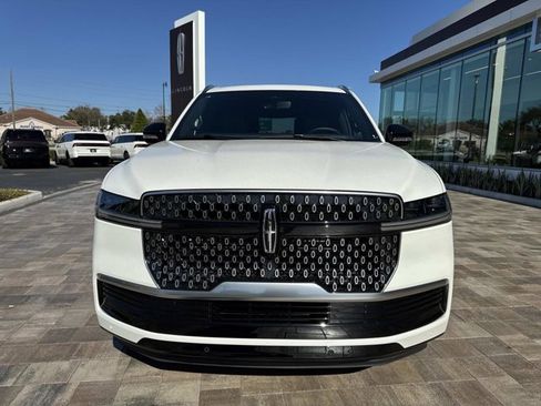 New 2026 Lincoln Navigator L Reserve AWD/4WD image 6