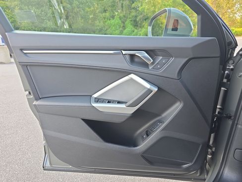 New 2025 Audi Q3 2.0T Premium image 24