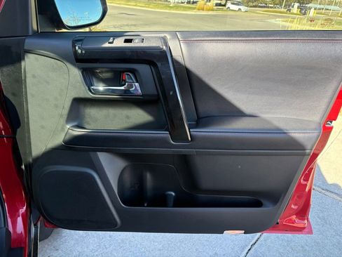 Used 2019 Toyota 4Runner TRD Off-Road Premium image 31