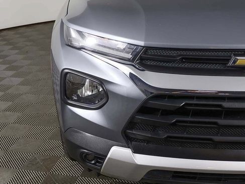 Used 2022 Chevrolet TrailBlazer LT w/ Confidence II Package FWD image 11