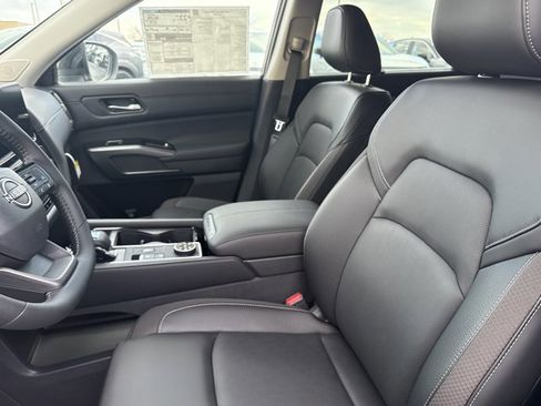 New 2026 Nissan Pathfinder SL AWD/4WD image 5