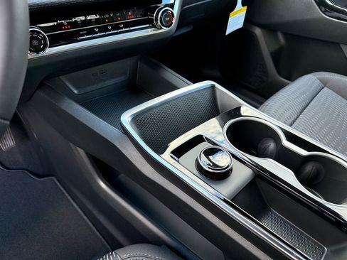 New 2026 Chevrolet Equinox LT image 16