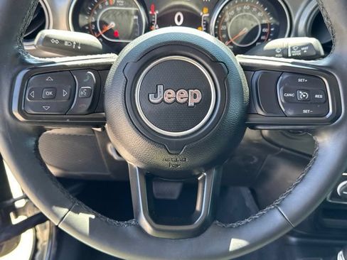Used 2022 Jeep Gladiator Sport AWD/4WD image 30