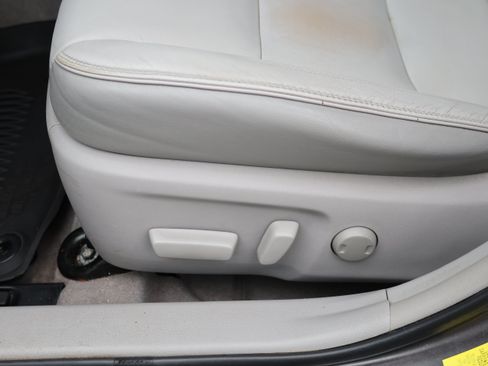 Used 2016 Toyota Camry XLE FWD image 20