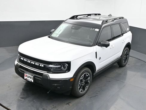 New 2025 Ford Bronco Sport Outer Banks w/ Outer Banks Tech Package+ AWD/4WD image 39