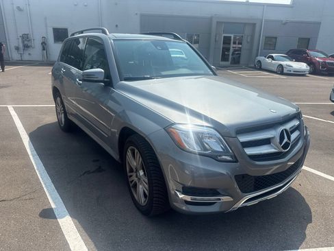 Used 2015 Mercedes-Benz GLK 350 4MATIC image 3