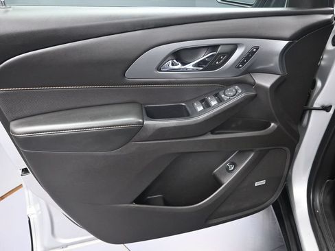 Used 2021 Chevrolet Traverse Premier w/ Redline Edition FWD image 10