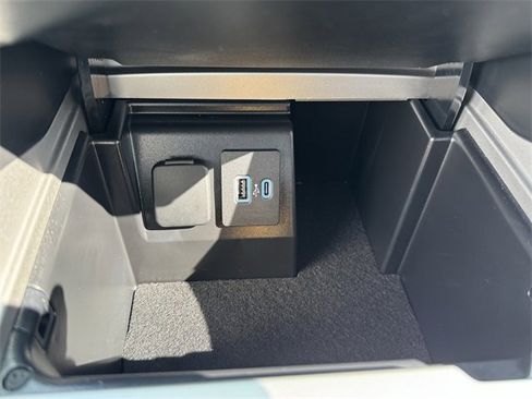 Used 2024 Ford Explorer ST w/ Equipment Group 401A image 19