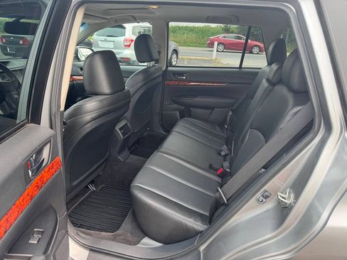 Used 2011 Subaru Outback 2.5i Limited AWD/4WD image 14