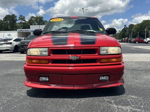 Used 2003 Chevrolet S10 Pickup LS w/ LS Preferred Equipment Group RWD image 2