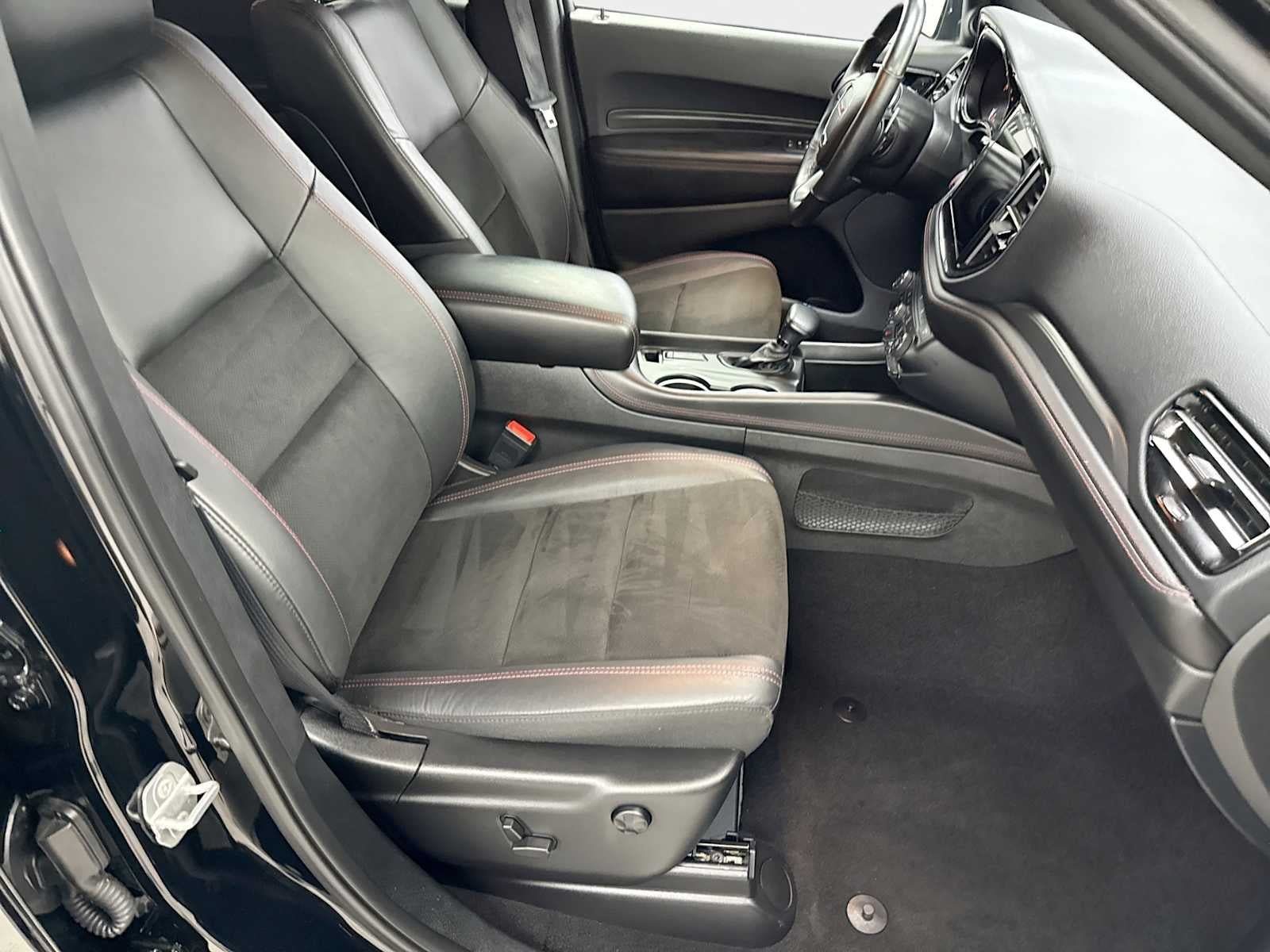 Used 2022 Dodge Durango R/T w/ Blacktop Package AWD/4WD image 26