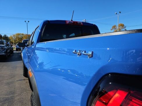 New 2026 GMC Canyon Elevation w/ Convenience Package image 7