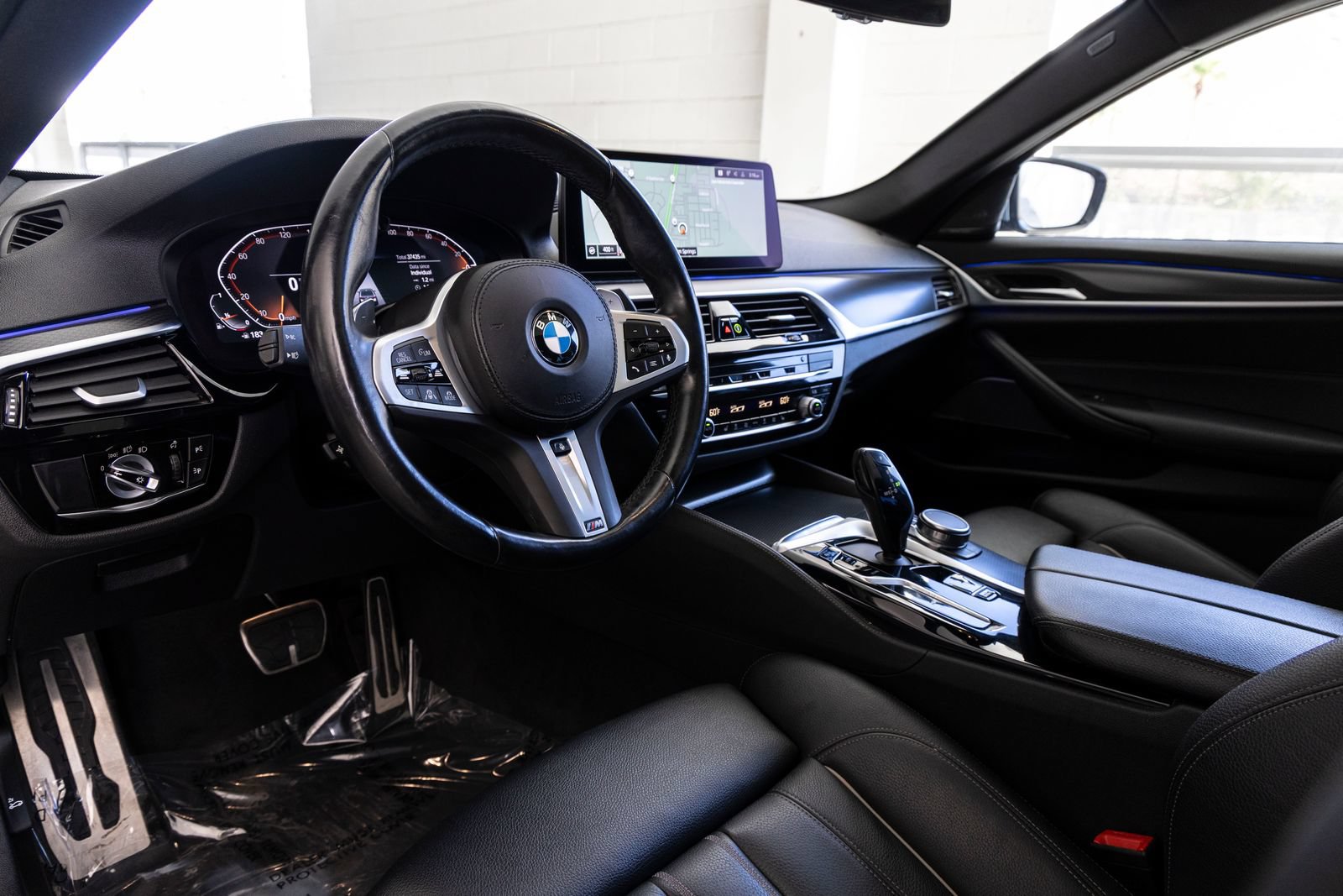 Used 2023 BMW 540i w/ M Sport Package RWD image 13
