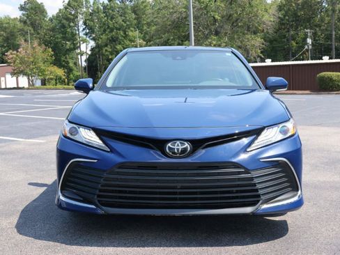 Used 2024 Toyota Camry XLE FWD image 8