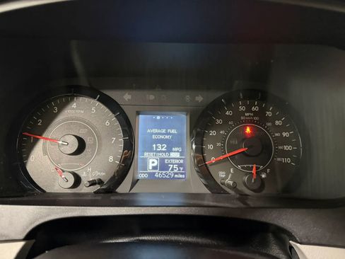 Used 2015 Toyota Sienna LE AWD/4WD image 51