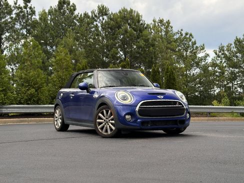 Used 2019 MINI Cooper S FWD image 2