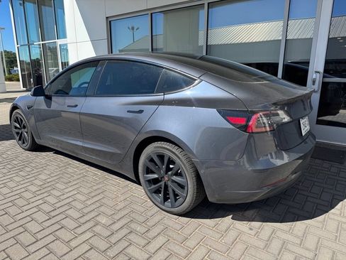 Used 2022 Tesla Model 3 Long Range AWD/4WD image 3