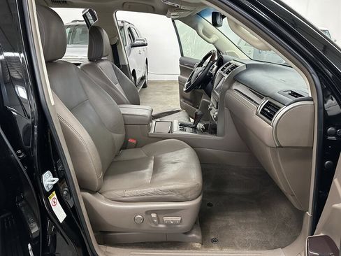 Used 2014 Lexus GX 460 w/ Premium Package AWD/4WD image 14