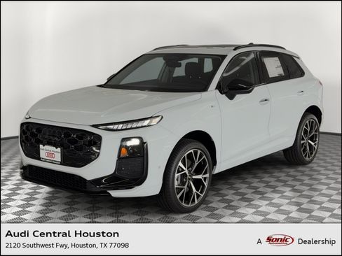 Used 2026 Audi Q3 quattro 2.0T w/ 20" Wheel Package image 1