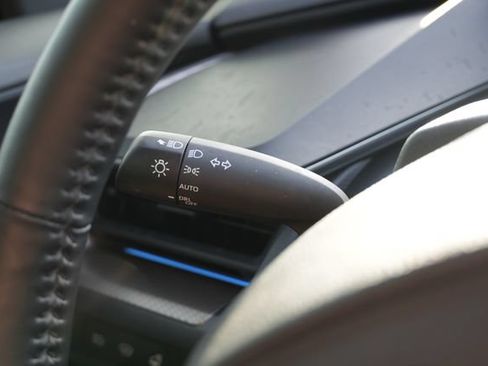 Used 2024 Toyota Prius XLE FWD image 26