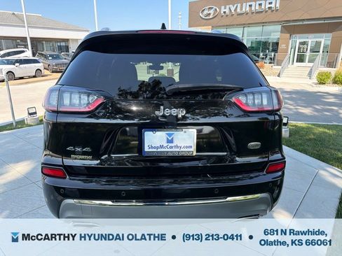 Used 2019 Jeep Cherokee Overland AWD/4WD image 14