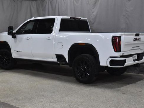 Used 2024 GMC Sierra 2500 AT4 w/ Technology Package image 7