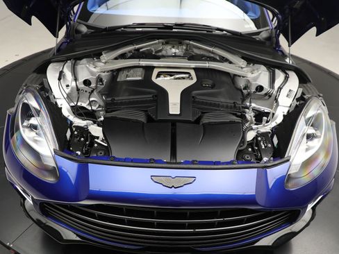 Used 2024 Aston Martin DBX 707 image 43