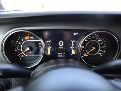 Used 2022 Jeep Wrangler Unlimited Sport image 35