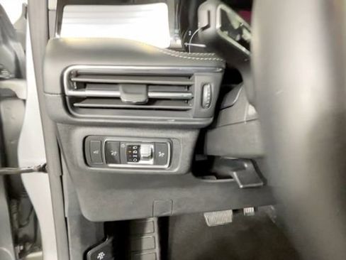 Used 2022 Lincoln Corsair AWD w/ Equipment Group 101A image 27