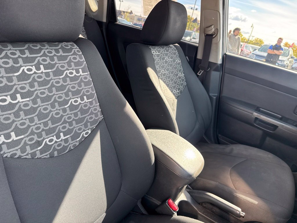 Used 2010 Kia Soul + FWD image 30