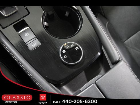 Used 2023 Nissan Rogue Platinum w/ Platinum Premium Package image 16