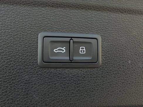 Used 2024 Audi Q5 2.0T Premium AWD/4WD image 29