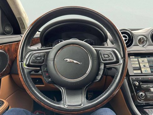 Used 2015 Jaguar XJ L Portfolio image 22