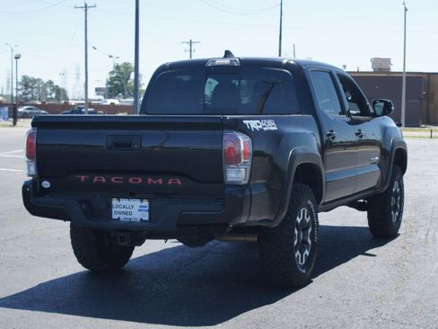 Used 2020 Toyota Tacoma TRD Off-Road w/ Technology Package AWD/4WD image 17