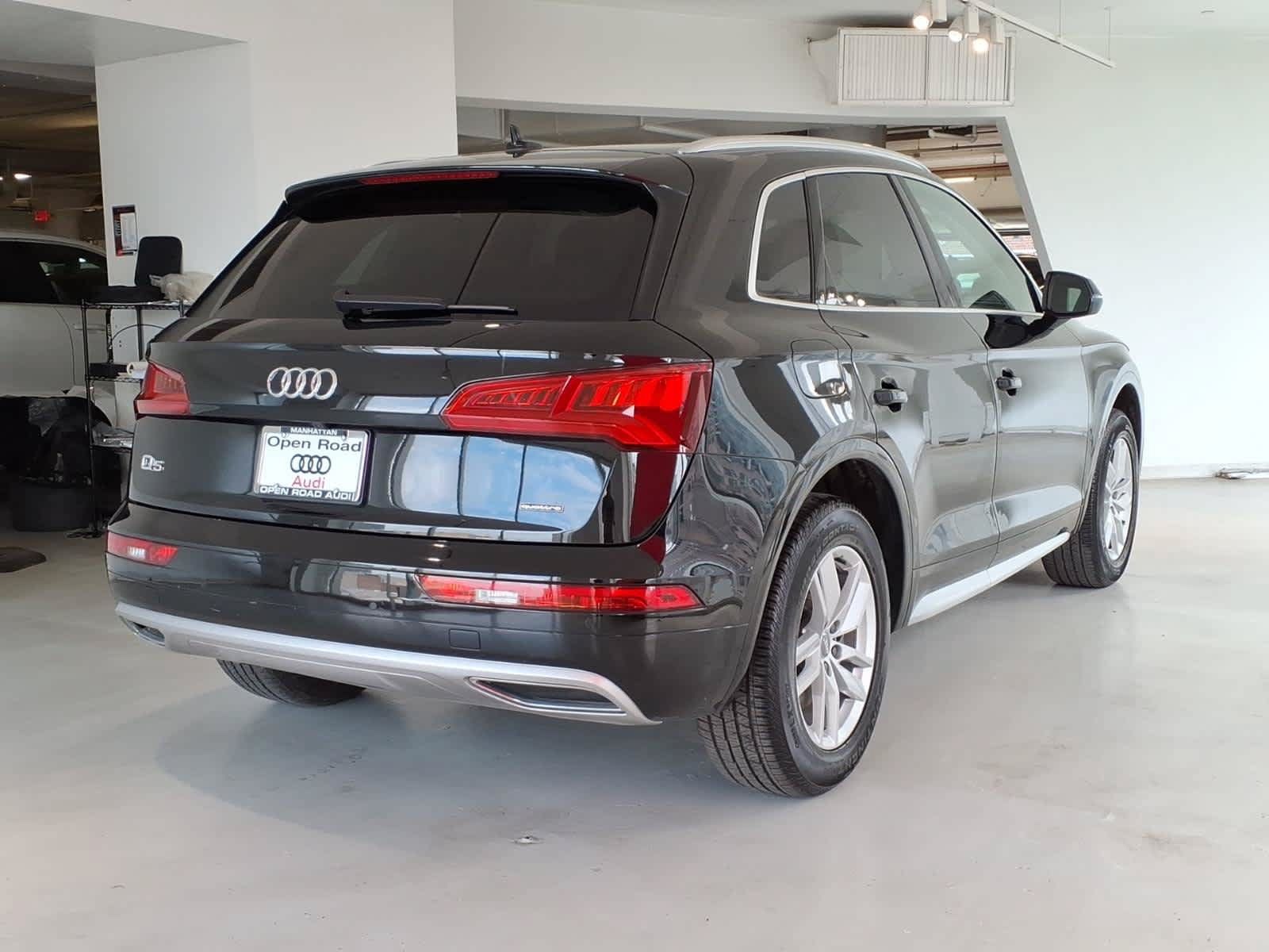 Used 2020 Audi Q5 2.0T Premium w/ Convenience Package AWD/4WD image 4