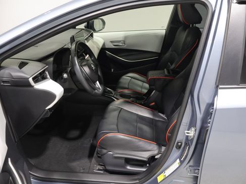 Used 2024 Toyota Corolla SE w/ SE Premium Package FWD image 9