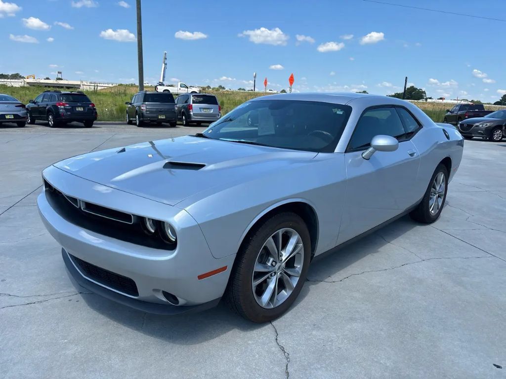 Used 2021 Dodge Challenger SXT AWD/4WD image 9