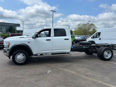 New 2024 RAM 4500 Tradesman w/ Chrome Appearance Group image 5