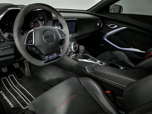 Used 2017 Chevrolet Camaro ZL1 image 20