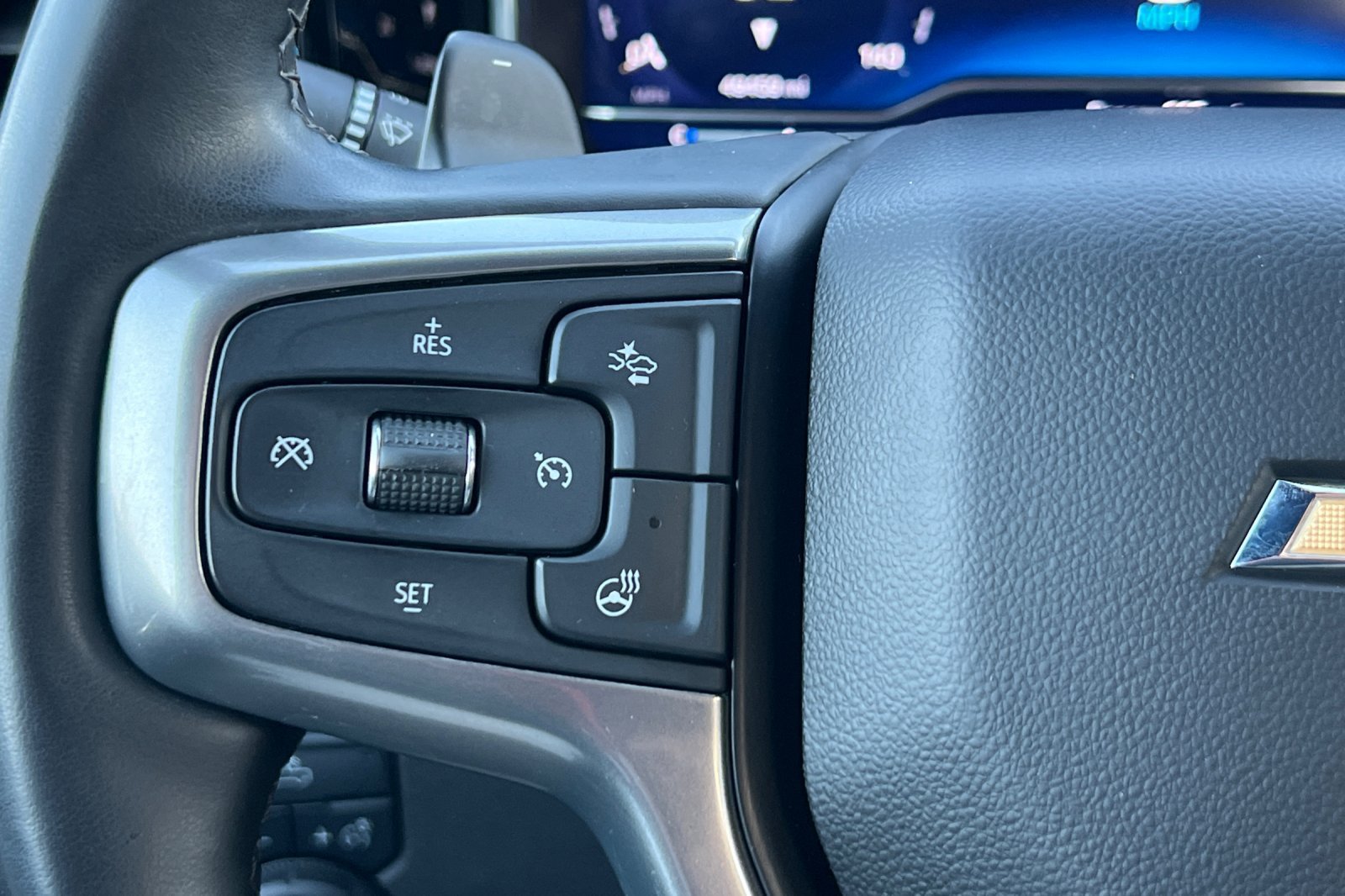 Used 2025 Chevrolet Silverado 1500 LT AWD/4WD image 31