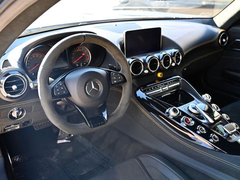 Used 2019 Mercedes-Benz AMG GT R image 16