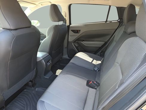 Used 2024 Subaru Crosstrek 2.0i Premium image 15