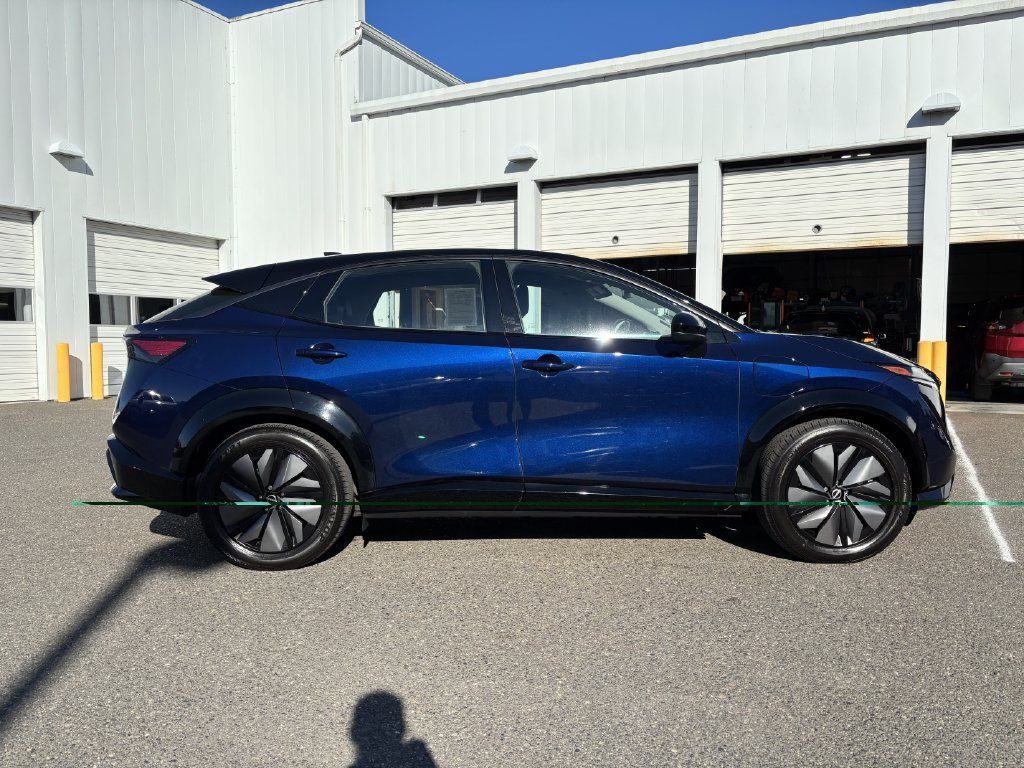 Used 2024 Nissan Ariya AWD image 8