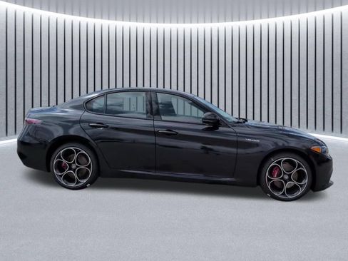 New 2026 Alfa Romeo Giulia AWD image 5