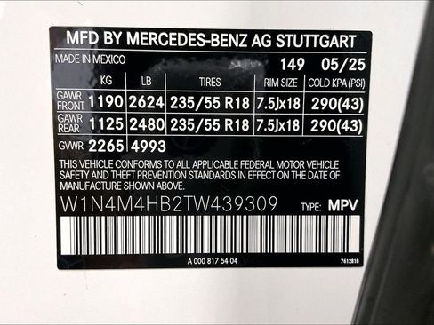 Used 2026 Mercedes-Benz GLB 250 4MATIC image 33