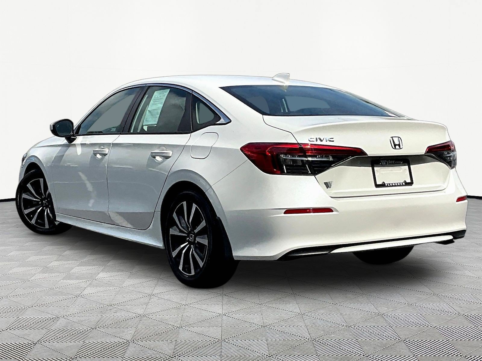 Certified 2024 Honda Civic EX image 4