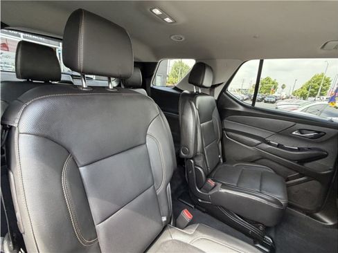 Used 2020 Chevrolet Traverse Premier FWD image 32