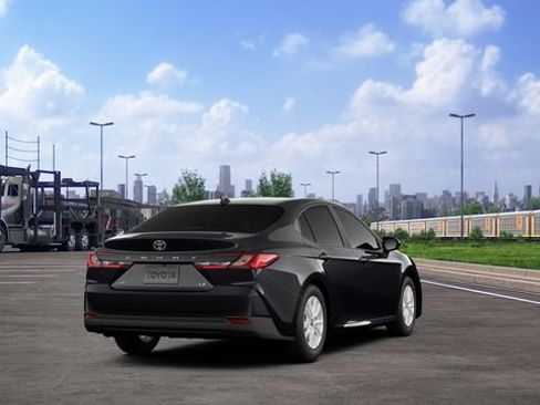 New 2026 Toyota Camry LE w/ Convenience Package FWD image 11
