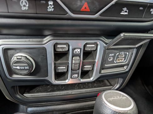 Used 2023 Jeep Gladiator Sport image 35