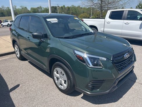 Used 2024 Subaru Forester AWD/4WD image 3